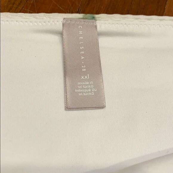 Chelsea 28 New Floral Bikini bottoms - Picture 3 of 8